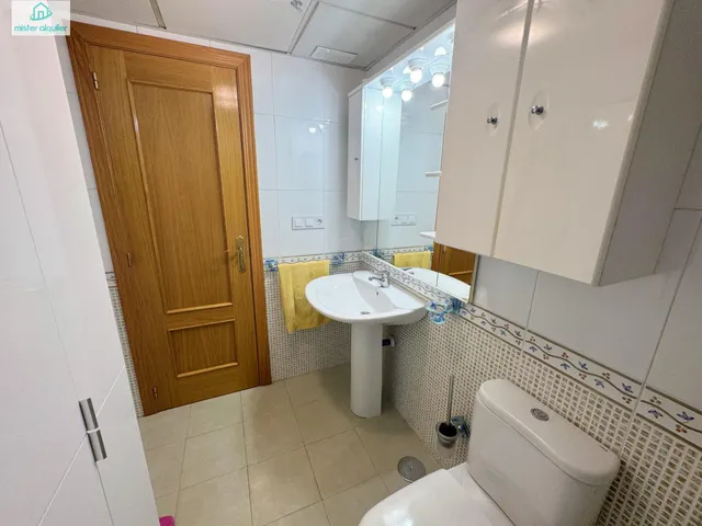 ALQUILER DE HABITACIÓN PARA ESTUDIANTE, IDEAL PARA UNIVERSITARIO DE MEDICINA Y CIENCIAS DE LA SALUD — 8
