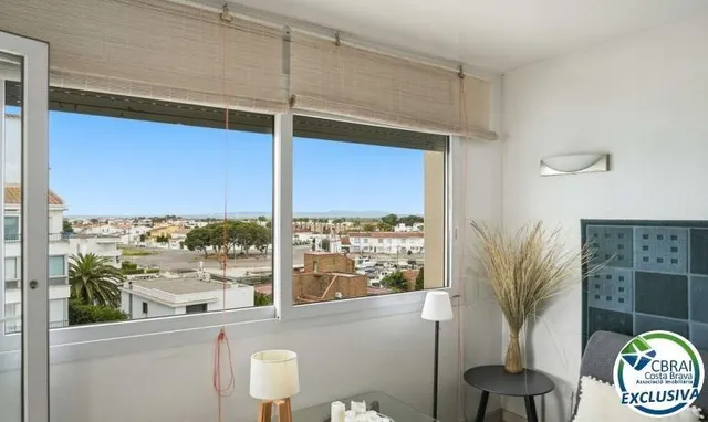Ático de 61 m2, con 60 m2 de terraza-solarium, LICENCIA TURISTICA. — 47