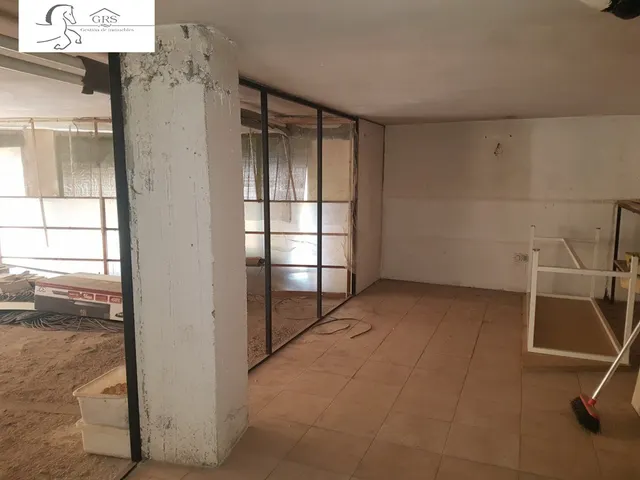 AMPLIO LOCAL COMERCIAL DE 2 ALTURAS CERCA PLAZA DE TOROS — 6