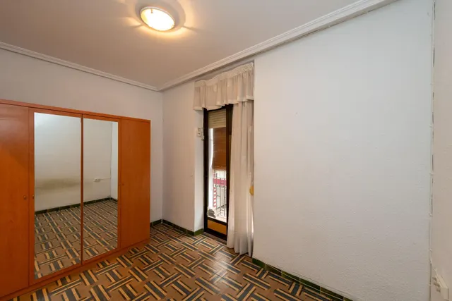 Edificio de techos altos zona mercado! — 14