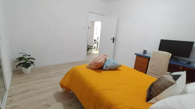 ESPECTACULAR CASA EN ESQUINA EN LA ZUBIA — 23