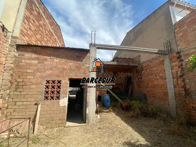VILLARRUBIA - Solar urbano de 190 m2 con construcción sin te - foto 2