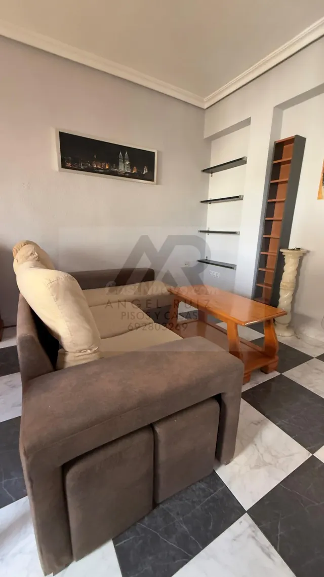 Piso de 3 dormitorios totalmente amueblado junto al estadio romano de Mérida – ideal inversores — 10