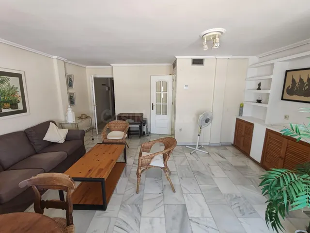 Estupendo piso en Triana amueblado - foto 3