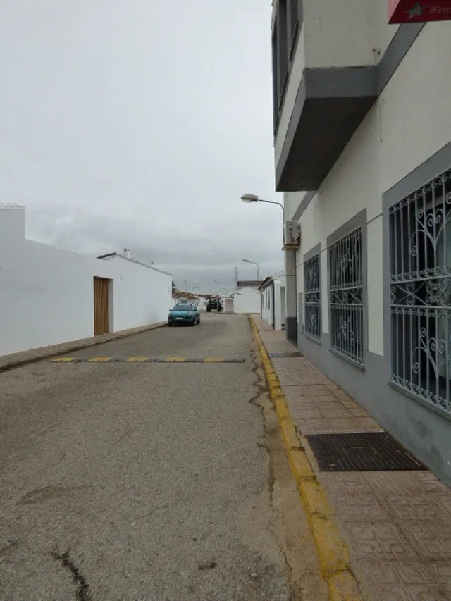 CAFETERIA DISCOTECA EN SAGRAJAS TOTALMENTE ACONDICIONADA DE 300MTRS — 23