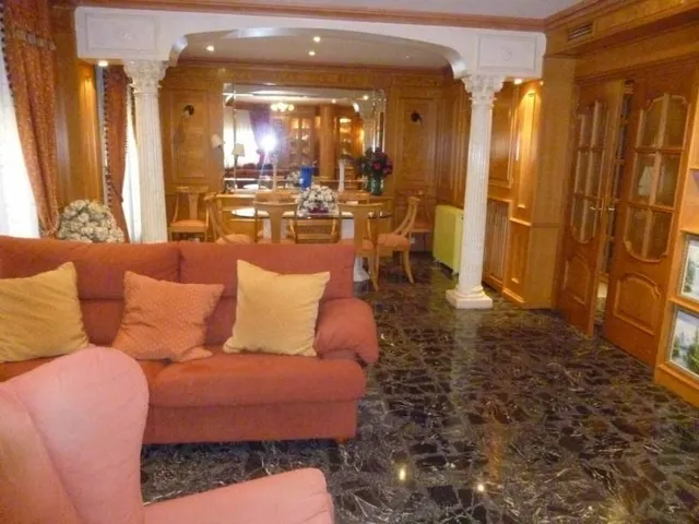 CASA CON EXCELENTES ACABADOS — 2