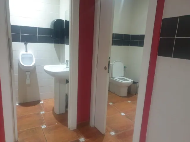 Local / Salón de fiestas en ZONA TURISTICA - — 15