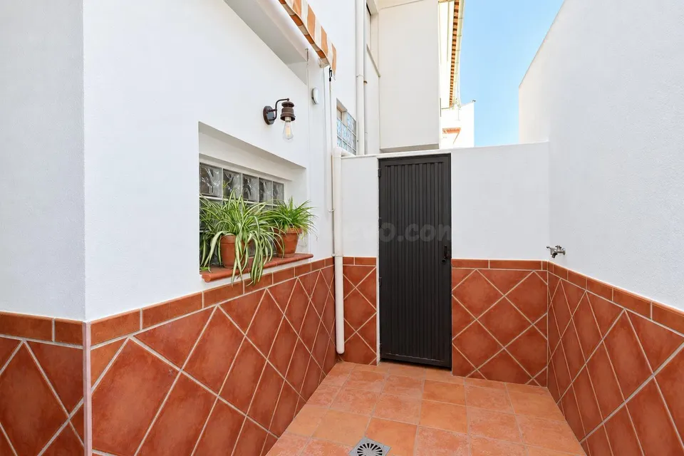 ¡TU NUEVO HOGAR CON DOS PATIOS, 2 DORMITORIOS Y AIRE POR CONDUCTOS!