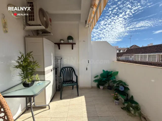 Ático luminoso en Torrevieja, ideal para disfrutar del sol y - foto 3
