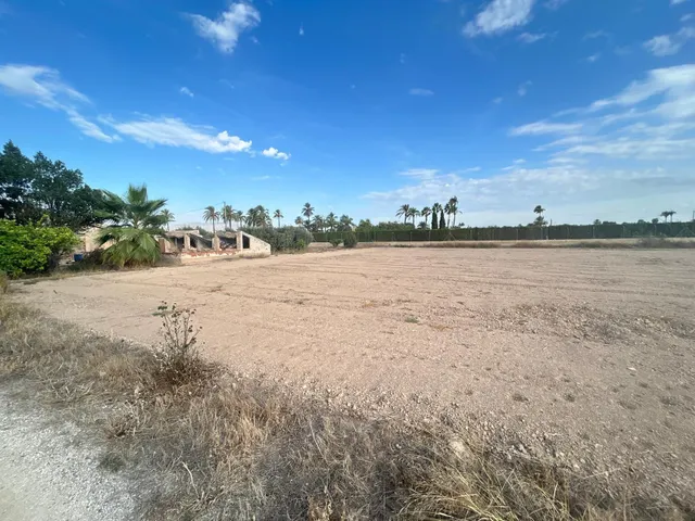 Exclusivo chalet para reformar a tu gusto a 5 min de Elche — 24