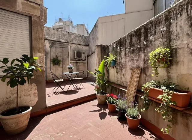 CASA JUNTO MERCAT DE SANT ANTONI — 13