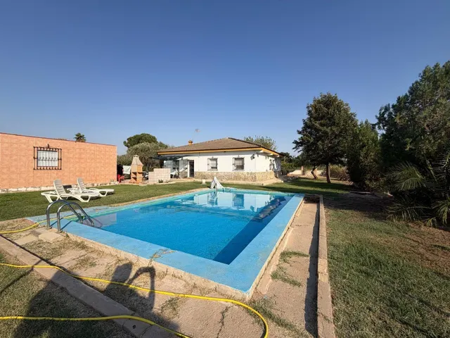 Finca urbana en El Perpetuo Socorro – Carmona | A 10 minutos