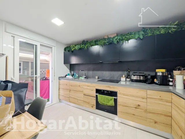 ¡Precioso Chalet! Seminuevo, amplio y luminoso, con piscina privada, garaje y jardín — 9