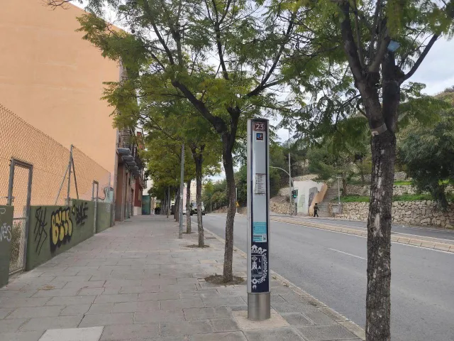 PISO EN BARRIO SAN ANTON  JUNTO MERCADO CENTRAL (CENTRO) — 12