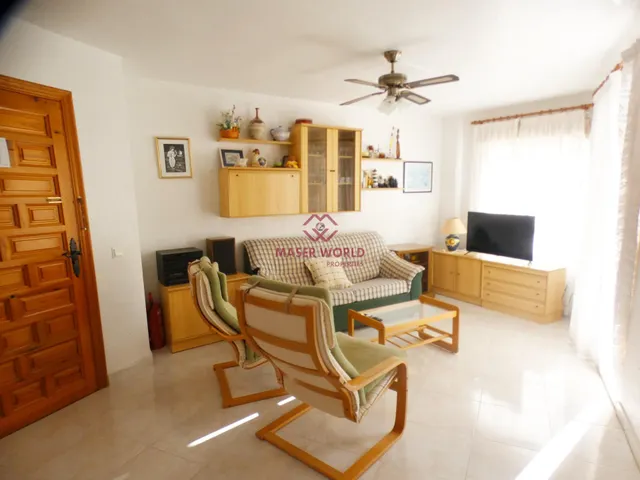 SE VENDE PISO EN RESIDENCIAL CON PISCINA COMUNITARIA Y GARAJE MUY CERCA DE LA PLAYA — 4