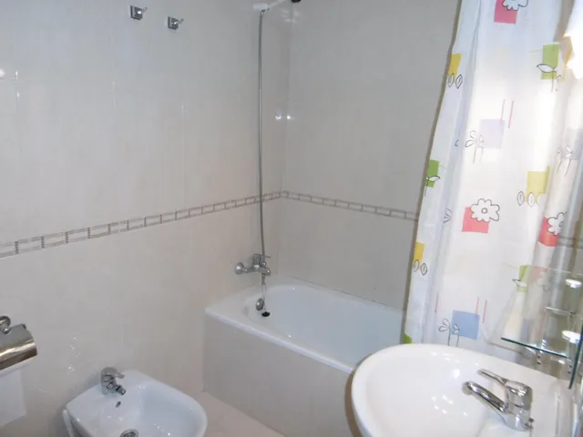 PISO AMUEBLADO CON TRASTERO — 9