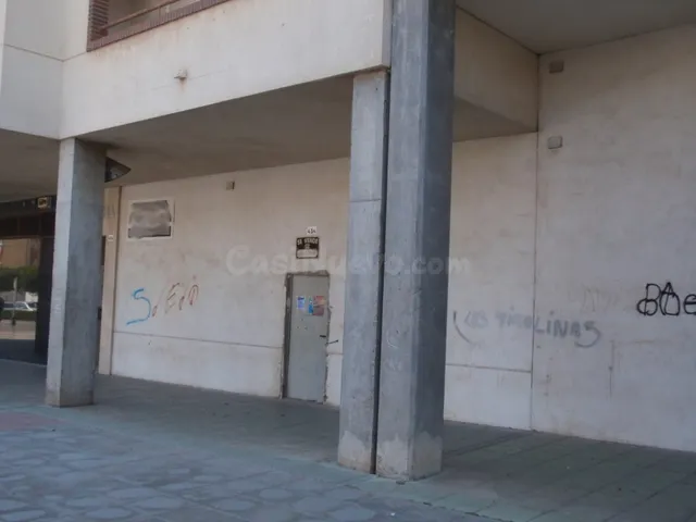 LOCAL PARA QUE DEJES VOLAR TU IMAGINACIÓN EMPRESARIAL — 2