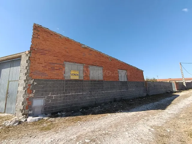 Nave en venta en Camino Mina. Viloria del Henar (Valladolid)