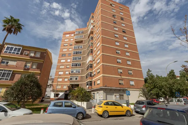 PISAZO EN MOTRIL — 35