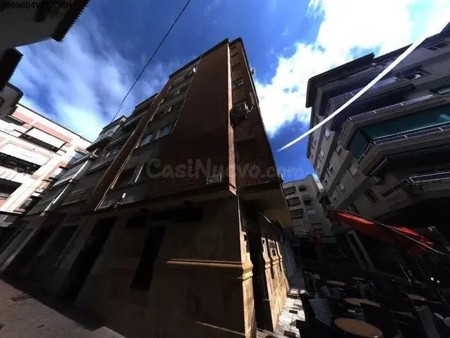 Se vende local comercial CESIÑN DE REMATE en C/ CARRERA en  - foto 3