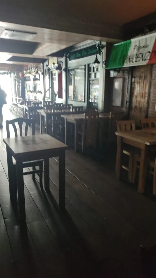 Excelente Local Comercial en  la Avenida más transitada de Andorra — 6