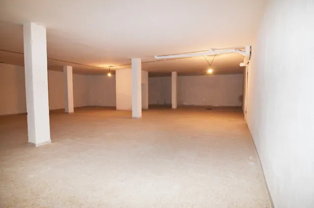 Urbis te ofrece un local en zona Centro, Salamanca. — 40