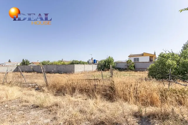 PARCELA RÚSTICA DE 478 M2 EN MARACENA — 2
