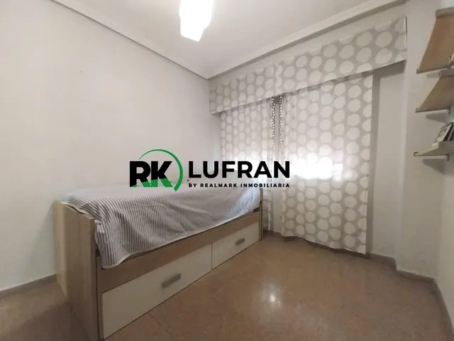 PISO EN VENTA EN ALICANTE - ZONA RENFE- SAN BLAS - ENSANCHE — 44