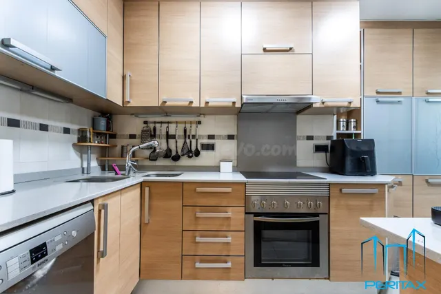 Vivir en “El Barco” de Sabadell: vivienda reformada con pisc - foto 4
