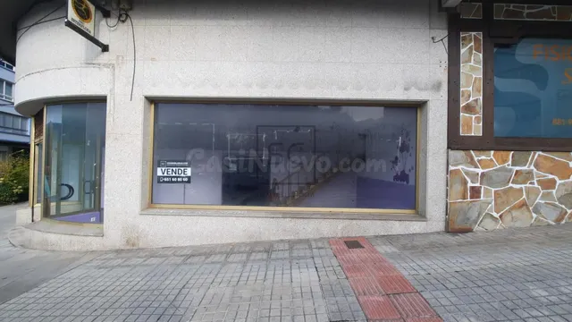 Local comercial acondicionado en Porta Nova, Ferrol