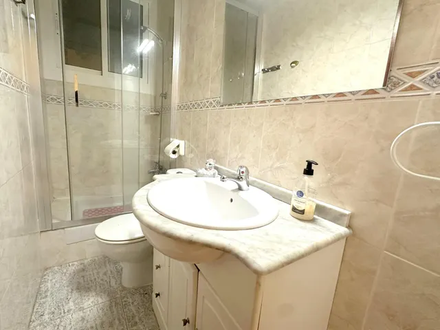 PISO CON TERRAZA Y VISTAS AL MAR A SOLO 100 METROS DE LA PLAYA !!! — 11