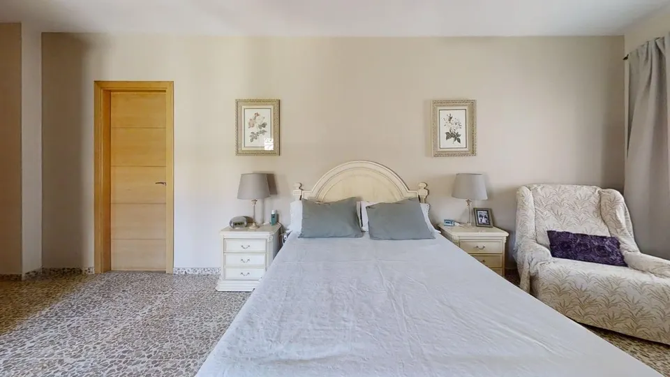 Piso en venta  luminoso y espacioso en el corazón de Antequera