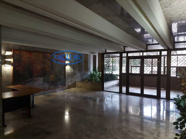 Amplia vivienda de lujo junto al Puerto Deportivo y Paseo Marítimo — 45
