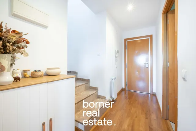 Ático dúplex con gran terraza, piscina y parking en Coll Favà. — 25