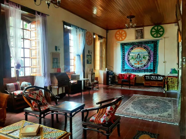 Edificio con encanto actualmente uso mixto, dos locales come - foto 5