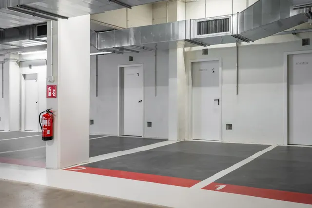 Parking de moto 3m² en alquiler - Zona Avinguda Barcelona — 6