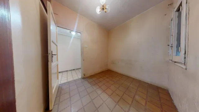 Piso de 89 m2 útiles con AMPLIA TERRAZA DE 40m2!!! Distribuido en cinco dormitorios, salón, cocina con despensa y terraza interior a patio de luces y un baño. — 13