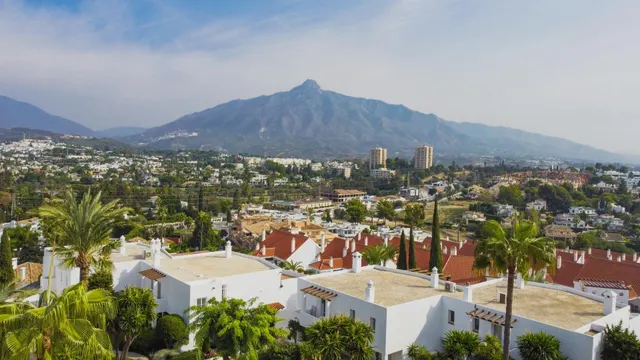 Apartamento de dos dormitorios bellamente reformado en la comunidad cerrada de Jardines de Andalucía — 7