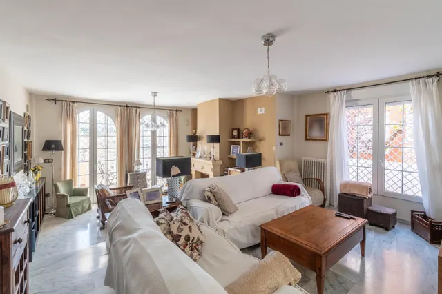 CHALET CON VISTAS PANORAMICAS EN GOJAR — 38
