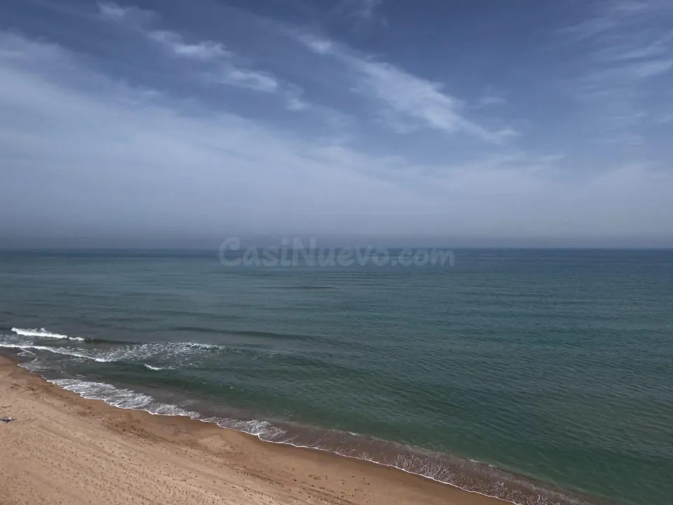 APARTAMENTO 1ª LINEA DE PLAYA.- FRONTAL