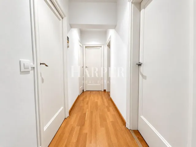 Amplio piso de 5 habitaciones con terraza en Sant Gervasi–Galvany, Barcelona — 8