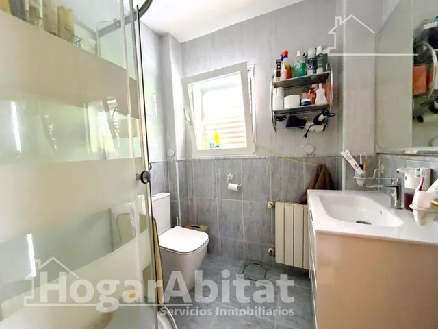 Privacidad y vida al aire libre en este exclusivo chalet con jardín, buhardilla y garaje en Masías — 42