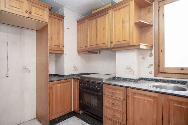 PISO DE CUATRO DORMITORIOS A LA VENTA EN YECLA - MURCIA - foto 4