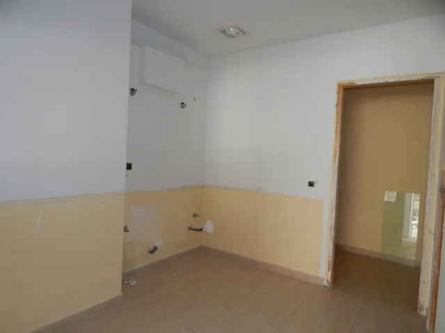 LOCAL COMERCIAL EN PLANTA BAJA CON MUY BUENA UBICACIÓN, EN ONTINYENT — 7