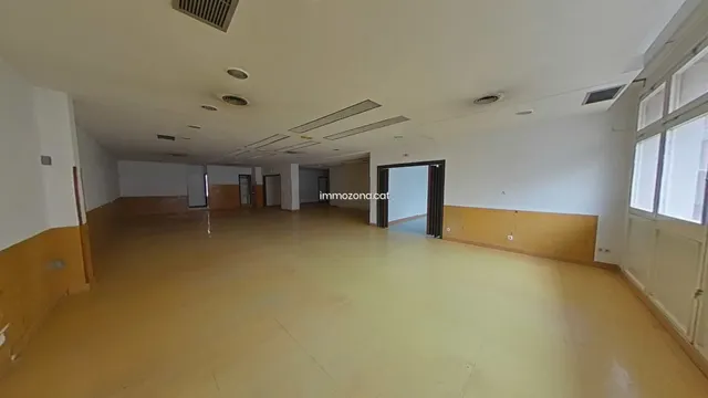 2 LOCALES DE 821 M2. EN TOTAL, FIGUERES — 27