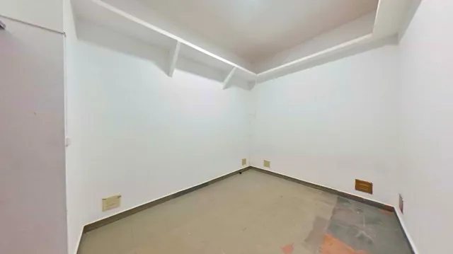 Local en venta en Calle de Schubert — 20
