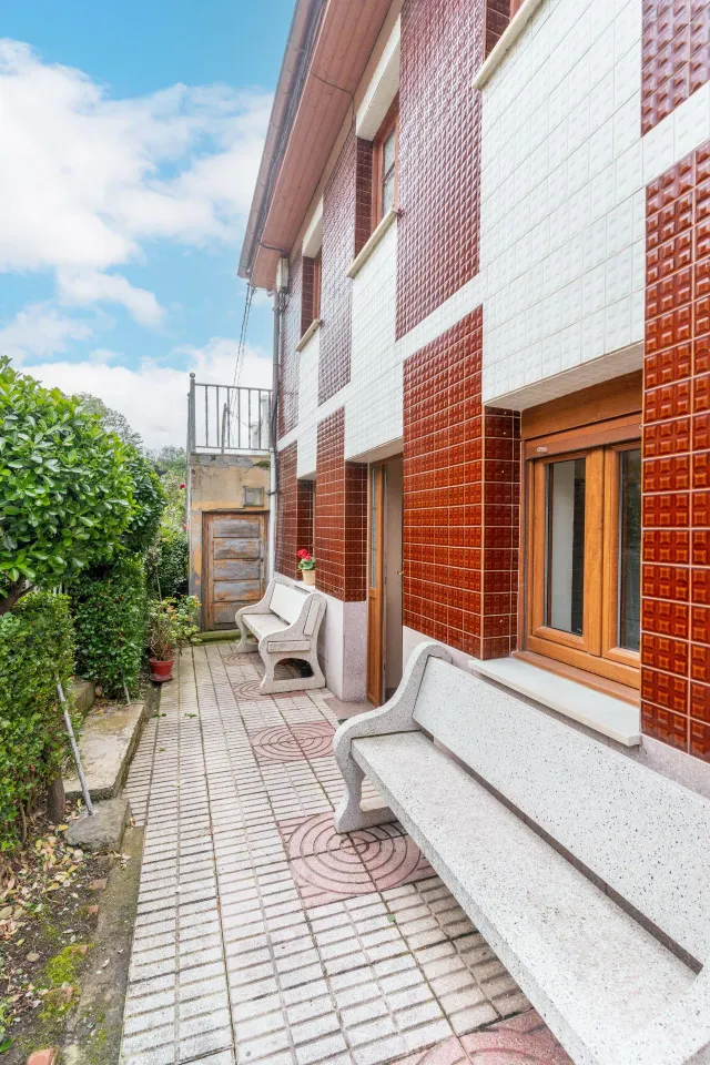 PISO BAJO + SEMI-SÓTANO EN VENTA EN CASORVIDA (LENA) — 44
