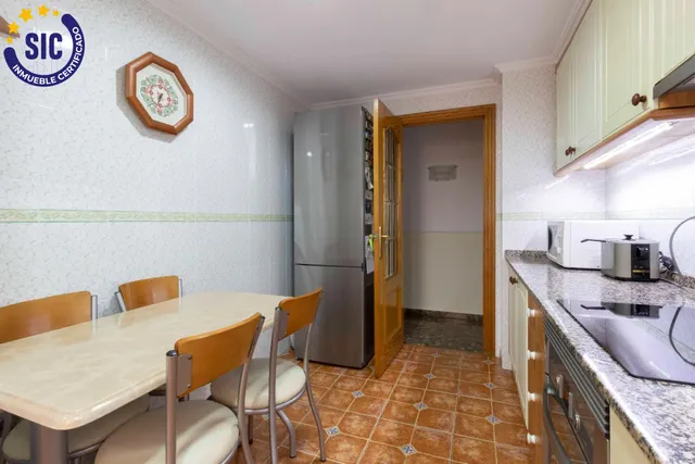 Se vende amplio piso en zona céntrica de Torrent — 10