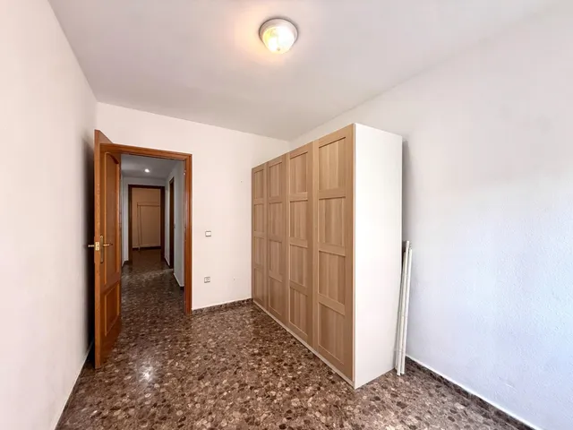 Piso de 4 habitaciones en alquiler en Torrent — 15