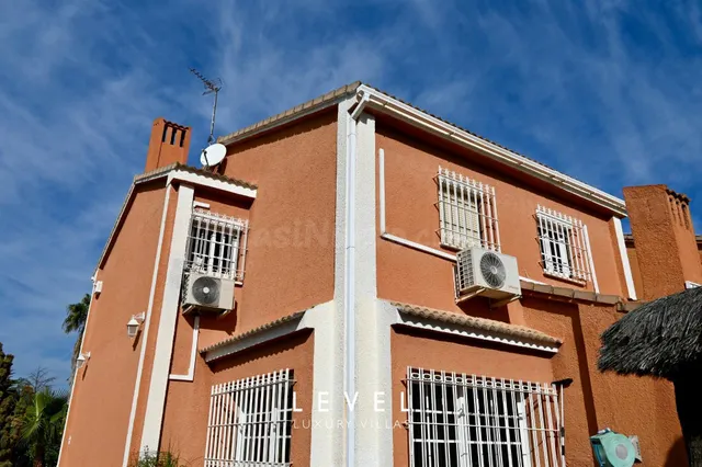 Exclusiva vivienda independiente con piscina y jacuzzi en Sa - foto 4